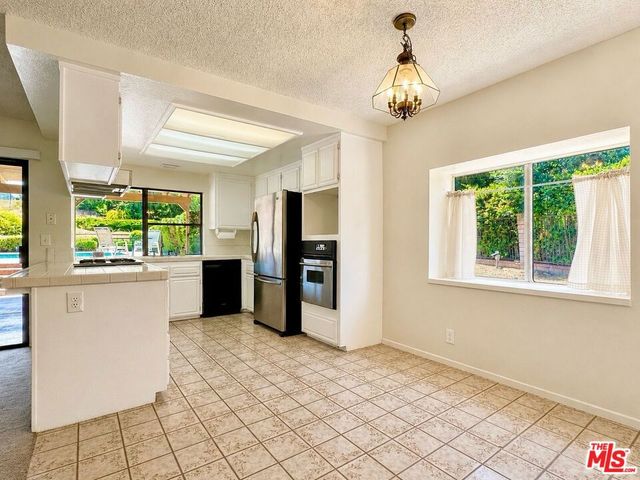 110 Horseshoe Circle, West Covina, CA 91791