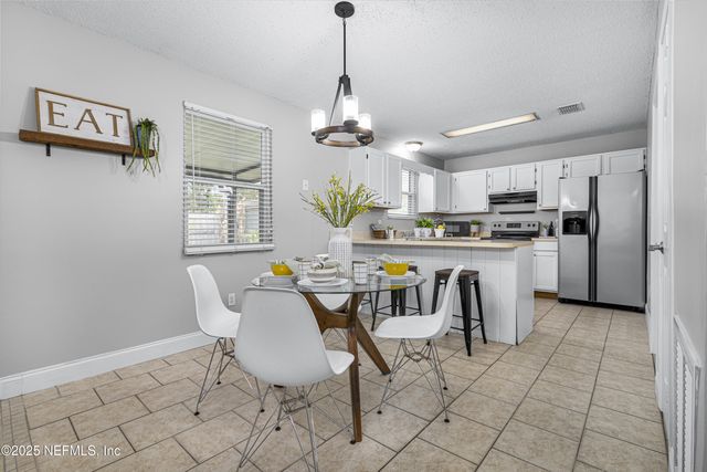 2650 PINEWOOD Boulevard E, Middleburg, FL 32068