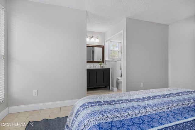 2650 PINEWOOD Boulevard E, Middleburg, FL 32068