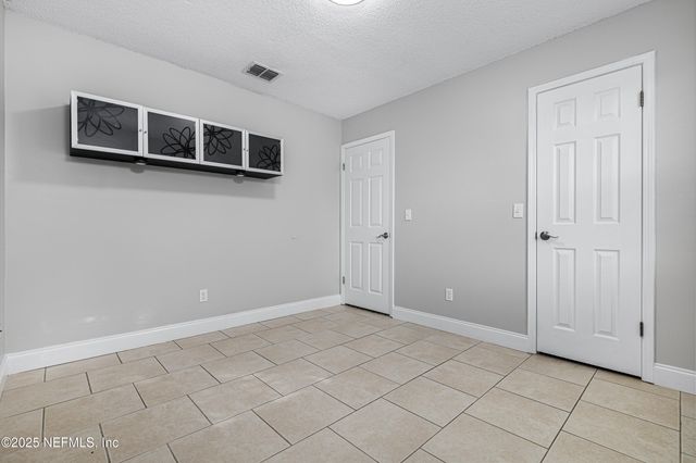 2650 PINEWOOD Boulevard E, Middleburg, FL 32068