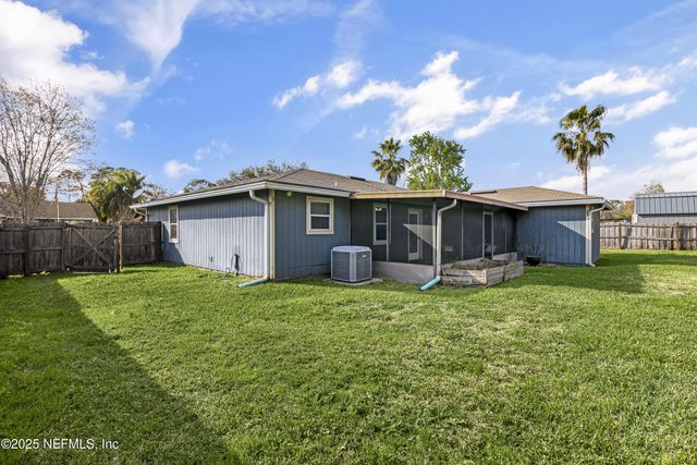 2650 PINEWOOD Boulevard E, Middleburg, FL 32068