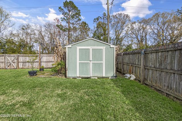 2650 PINEWOOD Boulevard E, Middleburg, FL 32068