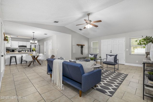 2650 PINEWOOD Boulevard E, Middleburg, FL 32068