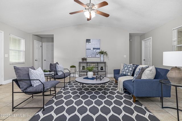 2650 PINEWOOD Boulevard E, Middleburg, FL 32068