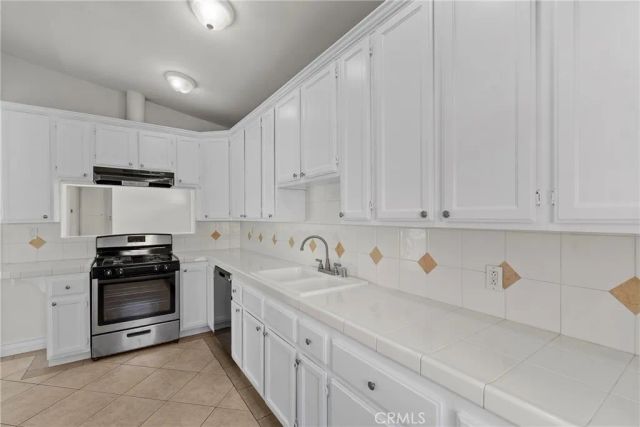 1940 E Walnut Creek Pkwy, West Covina, CA 91791