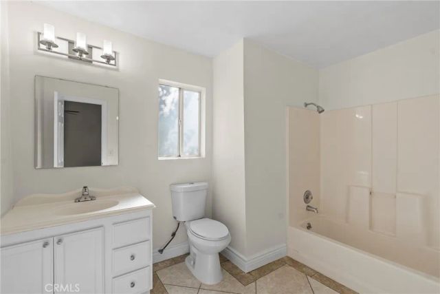 1940 E Walnut Creek Pkwy, West Covina, CA 91791