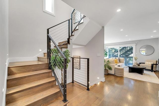 33 Park Road 5, Burlingame, CA 94010