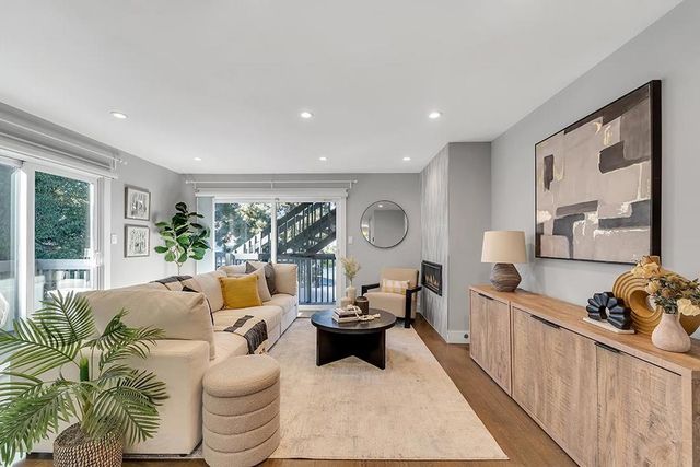 33 Park Road 5, Burlingame, CA 94010