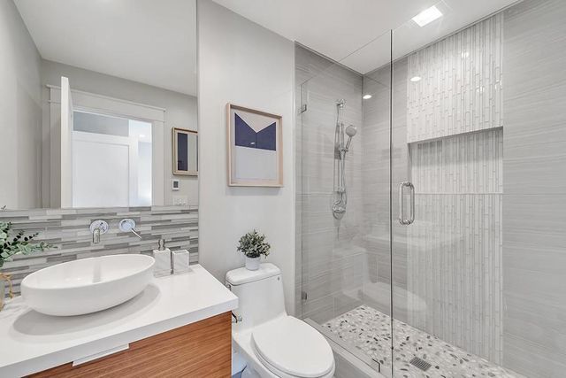 33 Park Road 5, Burlingame, CA 94010