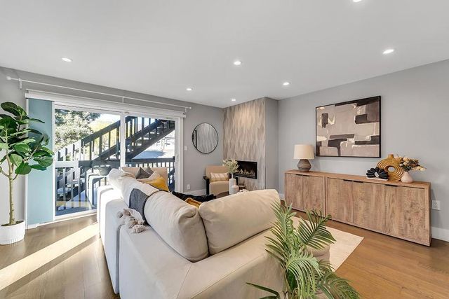 33 Park Road 5, Burlingame, CA 94010