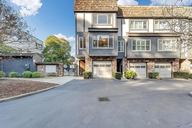 33 Park Road 5, Burlingame, CA 94010