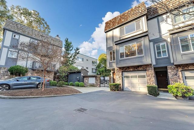 33 Park Road 5, Burlingame, CA 94010