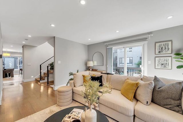 33 Park Road 5, Burlingame, CA 94010