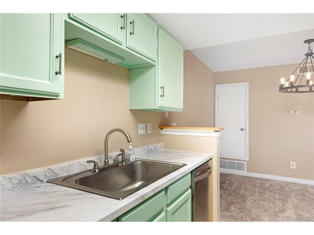 931 S Zeno Way 106, Aurora, CO 80017