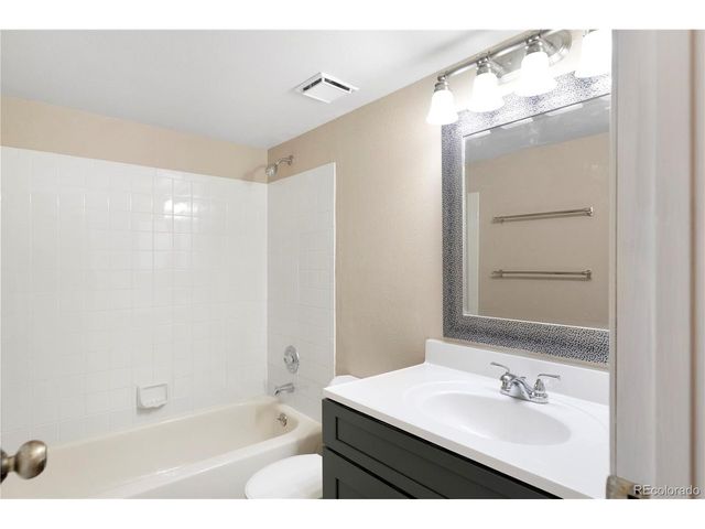 931 S Zeno Way 106, Aurora, CO 80017