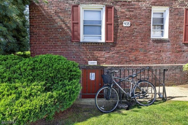 939 E Front St 104, Plainfield City, NJ 07062