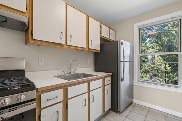 939 E Front St 104, Plainfield City, NJ 07062