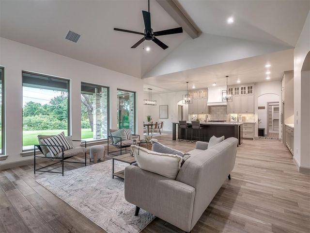 13025 Stagecoach Trail, Arcadia, OK 73007
