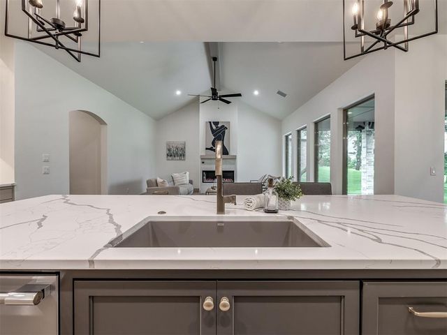 13025 Stagecoach Trail, Arcadia, OK 73007