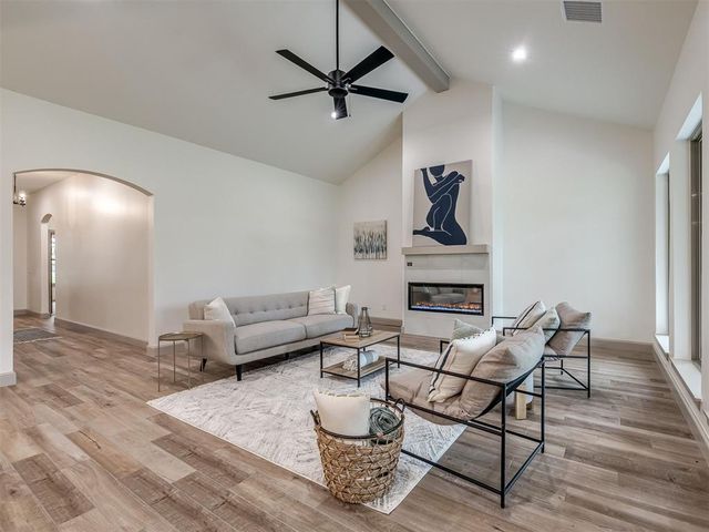 13025 Stagecoach Trail, Arcadia, OK 73007
