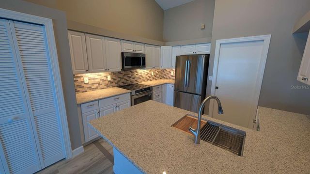 4826 11TH AVENUE CIRCLE E, Bradenton, FL 34208