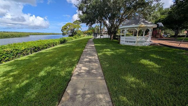 4826 11TH AVENUE CIRCLE E, Bradenton, FL 34208