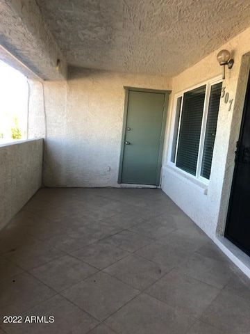 214 E RUTH Avenue 307, Phoenix, AZ 85020