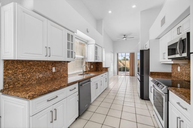 7848 Travelers Tree Drive, Boca Raton, FL 33433