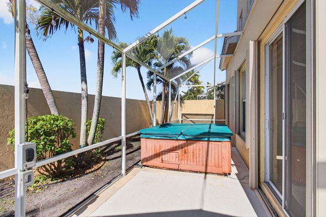 7848 Travelers Tree Drive, Boca Raton, FL 33433