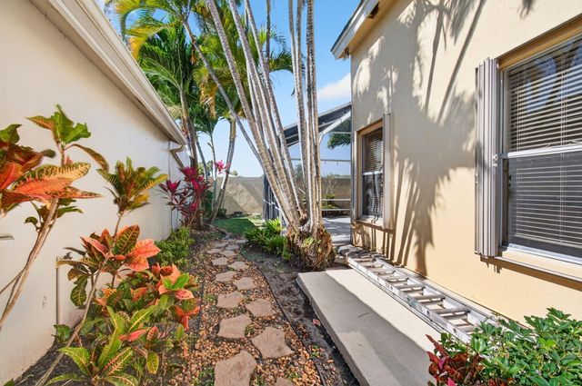 7848 Travelers Tree Drive, Boca Raton, FL 33433