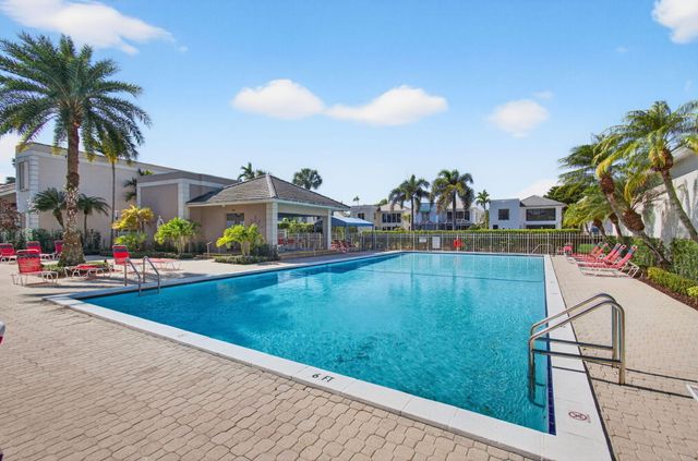 7848 Travelers Tree Drive, Boca Raton, FL 33433