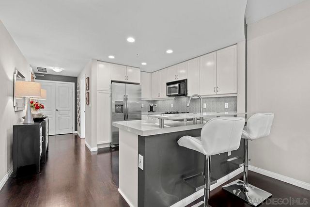 555 Front 1501, San Diego, CA 92101