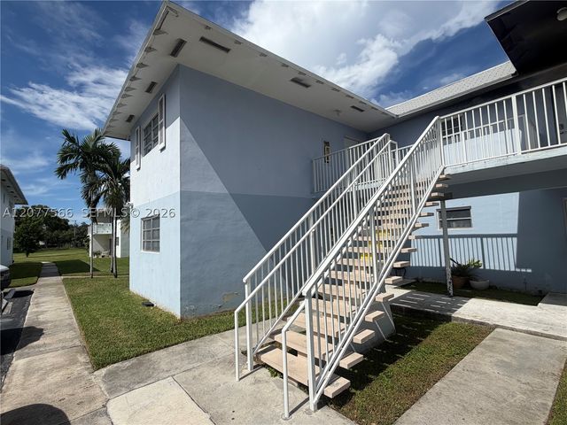 7590 SW 82nd St F221, Miami, FL 33143
