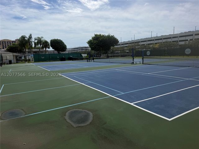 7590 SW 82nd St F221, Miami, FL 33143