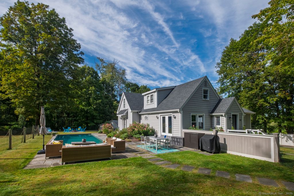 21 Perry Street, Salisbury, CT 06039