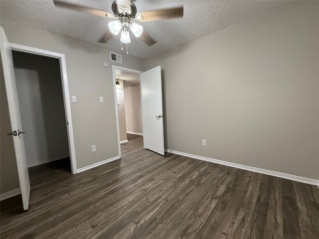 629 Central Avenue 112, Newark, TX 76071