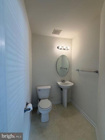 4003 FOUNTAIN BRIDGE CT, Fredericksburg, VA 22408