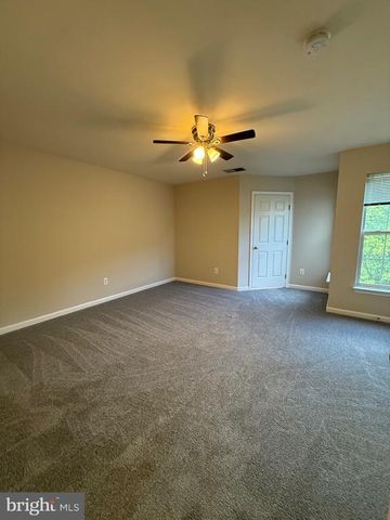 4003 FOUNTAIN BRIDGE CT, Fredericksburg, VA 22408