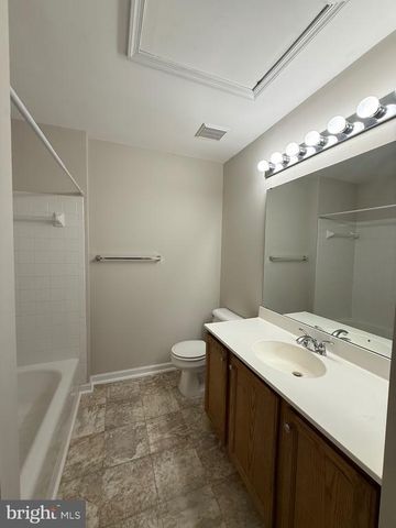 4003 FOUNTAIN BRIDGE CT, Fredericksburg, VA 22408