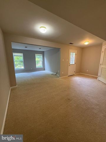 4003 FOUNTAIN BRIDGE CT, Fredericksburg, VA 22408