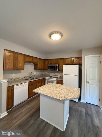 4003 FOUNTAIN BRIDGE CT, Fredericksburg, VA 22408
