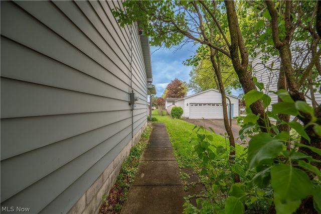 4829 New Road, Austintown, OH 44515