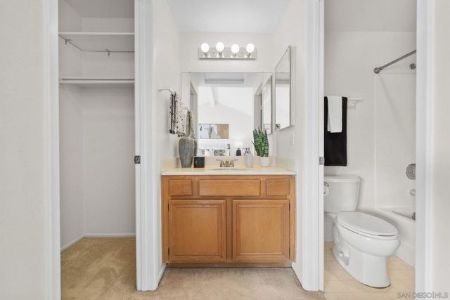 740 Breeze Hill Rd. 193, Vista, CA 92081