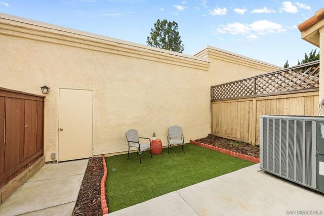 740 Breeze Hill Rd. 193, Vista, CA 92081