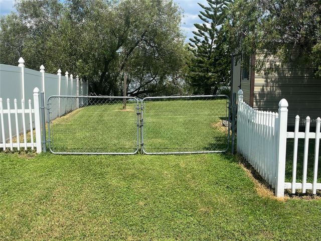 506 GAY ROAD, Seffner, FL 33584