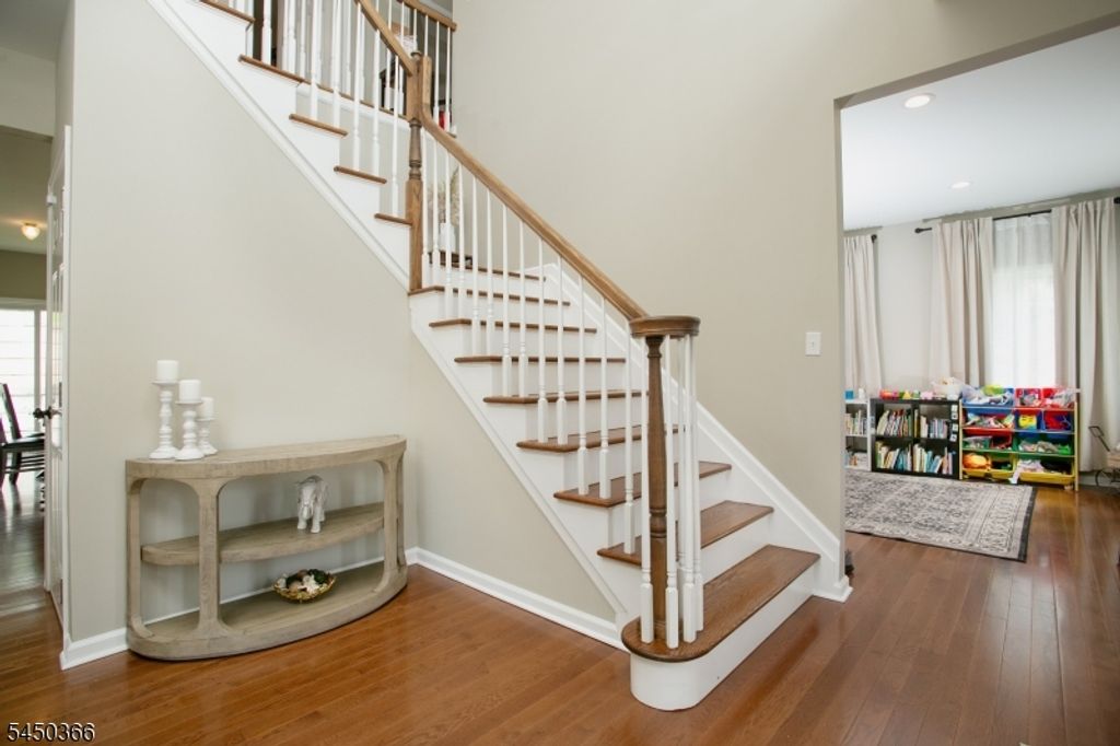 24 Beverly St, Parsippany-troy Hills Twp., NJ 07950 — photo 4