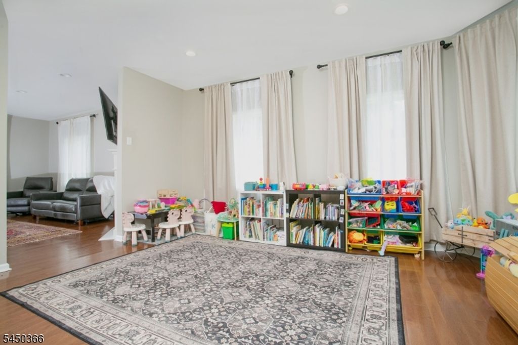 24 Beverly St, Parsippany-troy Hills Twp., NJ 07950 — photo 5