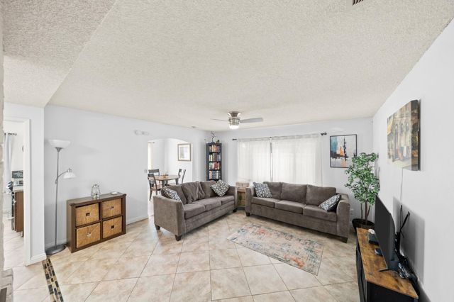 2235 Baywater Ln, Rancho Cordova, CA 95670