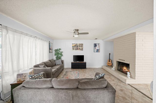 2235 Baywater Ln, Rancho Cordova, CA 95670