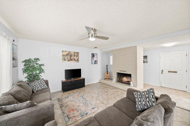 2235 Baywater Ln, Rancho Cordova, CA 95670